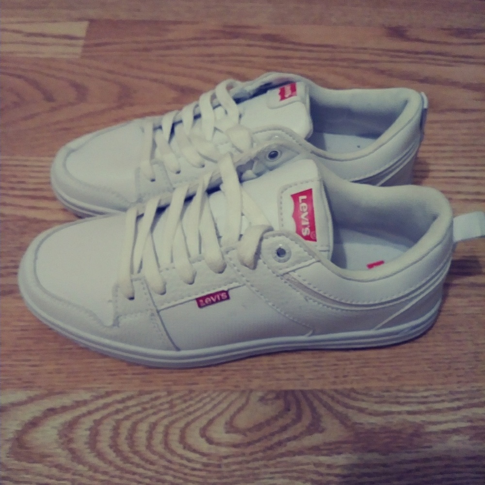 Boys shoes